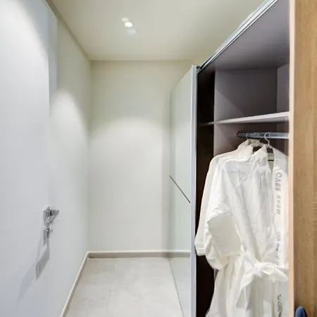 Mercury 216 - 2X Pool Cards Access & Shopping Mall