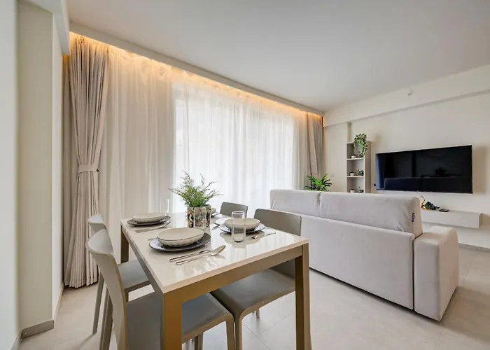 Mercury 216 - 2x Pool Cards Access & Shopping Mall