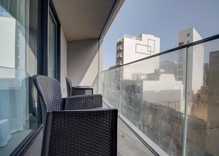 Mercury 216 - 2x Pool Cards Access & Shopping Mall *